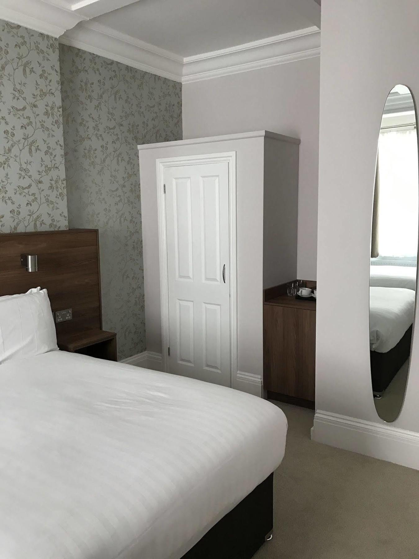 Qudos Hotel Salisbury Bagian luar foto