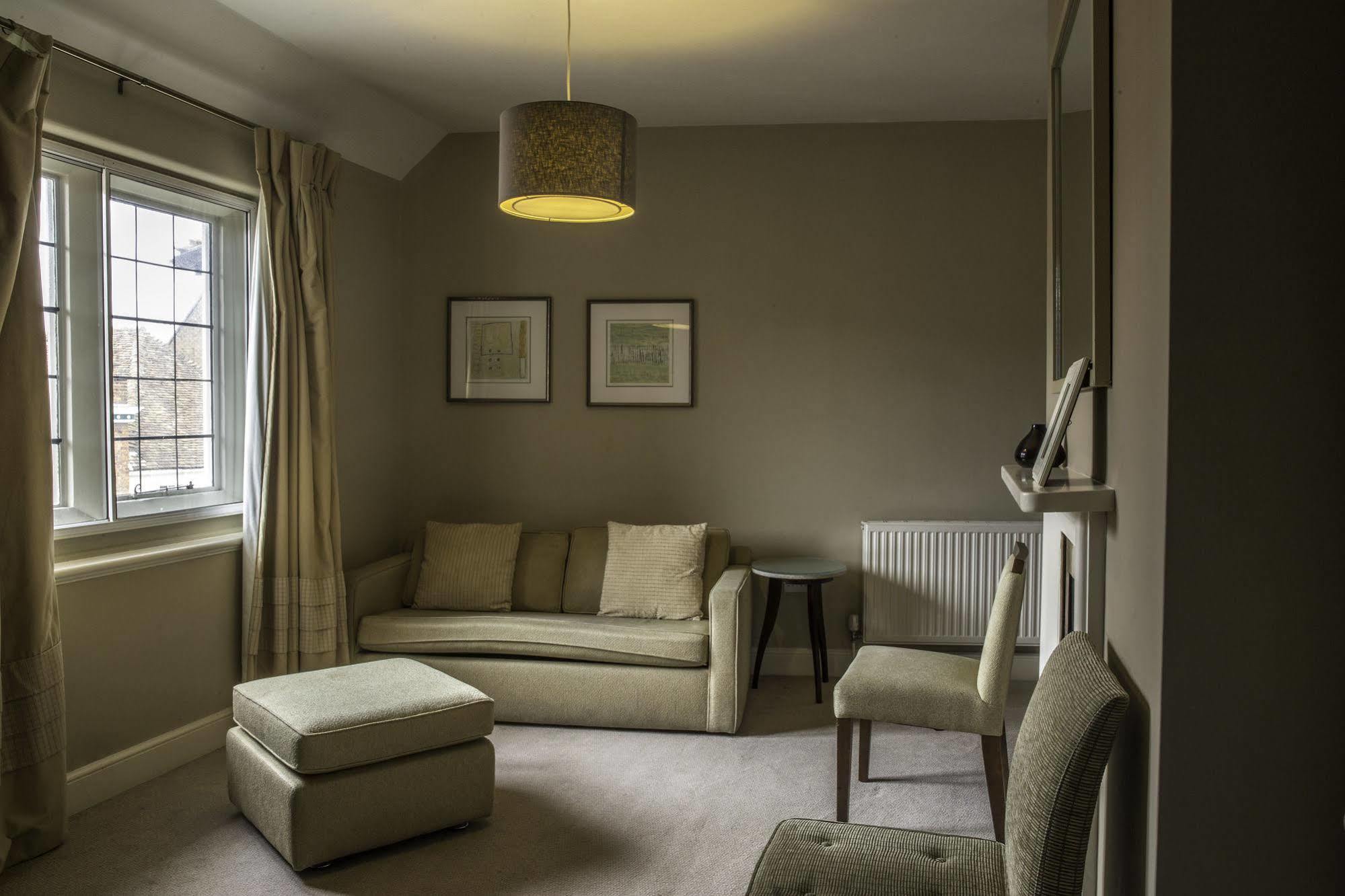 Qudos Hotel Salisbury Bagian luar foto
