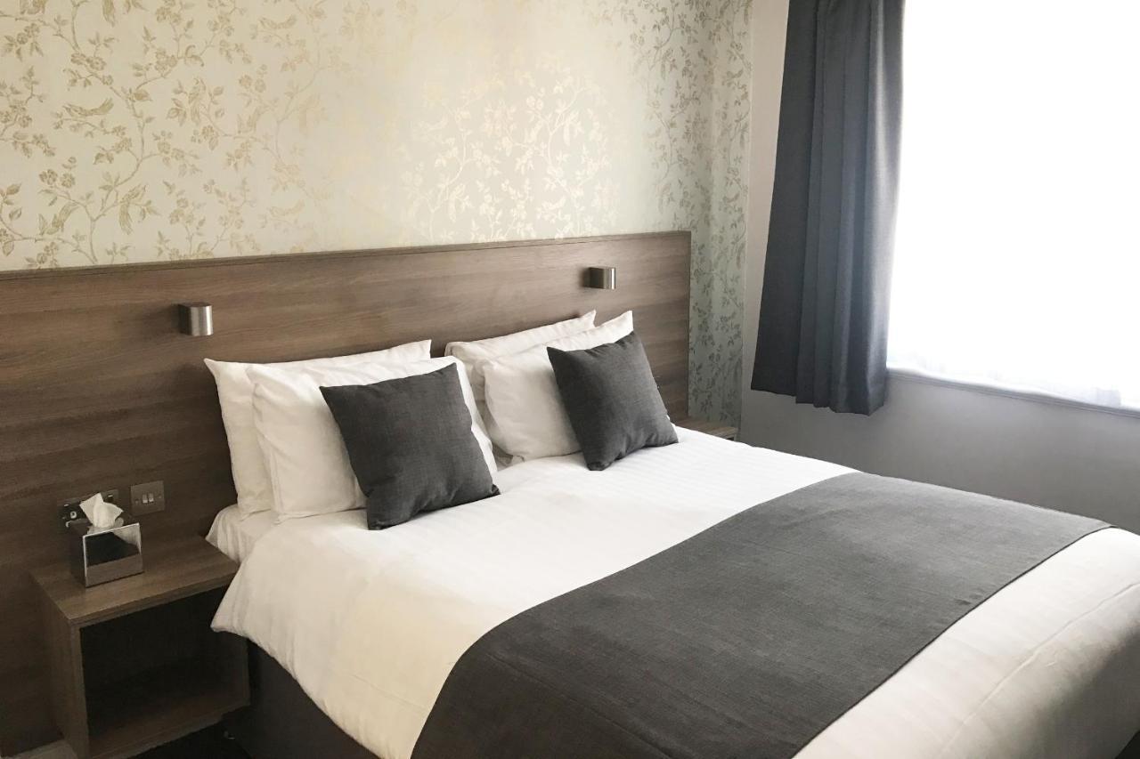 Qudos Hotel Salisbury Bagian luar foto